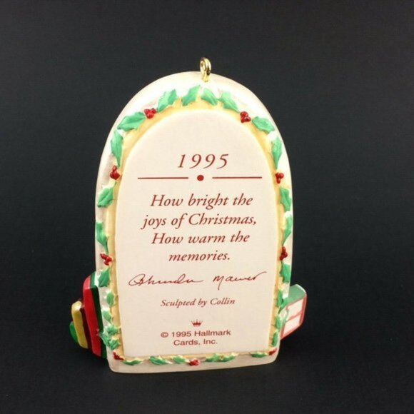 1995 Christmas Morning Hallmark Decoration Ornament Tree Presents Cat Dog Family - Picture 2 of 12